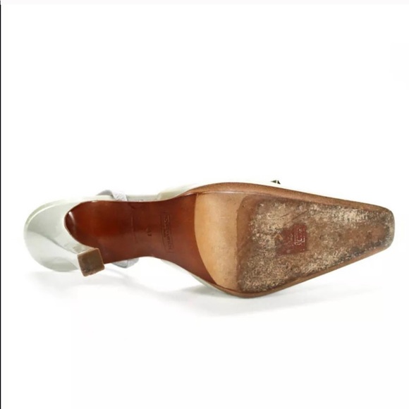 Louis Vuitton - Picture 5 of 9